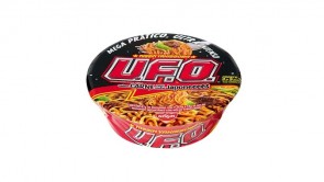 Macarrão Instantâneo Carne com Molho Japonês UFO Yakissoba Nissin 97g